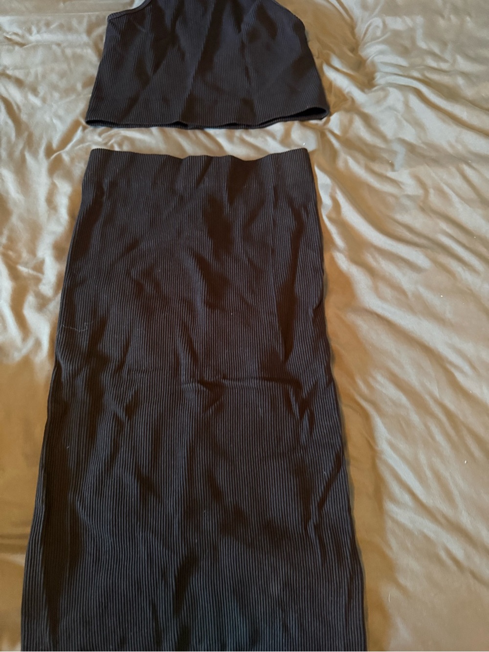 Black Ribbed High-Waist Midi Skirt - Women's